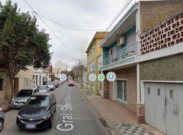 Casa de 5 ambientes, Córdoba · Casa en Venta en Guemes Bolivar Centro Cordoba 2 Plantas Garage