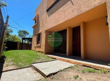 Casa · 310m² · 4 Ambientes · 2 Cocheras · Recibe 100% Menor - 3 Dorm. - Casa Venta en Cerro de Las Rosas