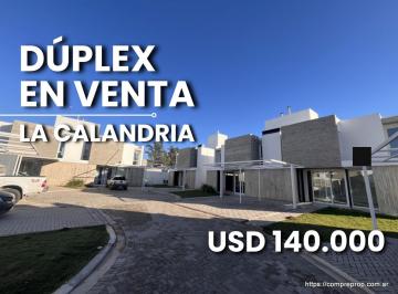 Casa · 80m² · 4 Ambientes · 1 Cochera · Duplex en Venta La Calandria Dos Dorm.