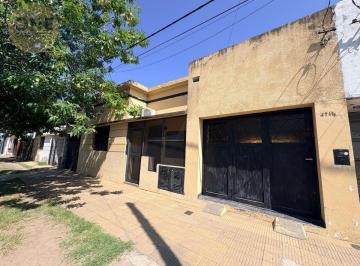 PH · 70m² · 4 Ambientes · 1 Cochera · PH Al Frente en Venta - Diagonal 115 E/ 42 Bis y 43, La Plata