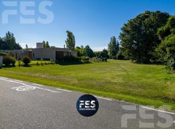 Terreno · 750m² · Venta Lote en Country El Paraiso