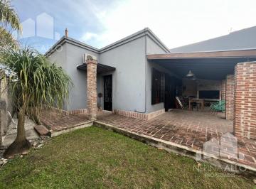 Casa · 140m² · 4 Ambientes · 1 Cochera · Venta Casa Ituzaingo Norte