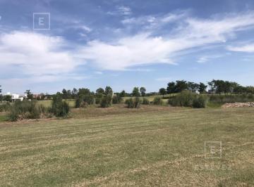 Terreno · 900m² · El Canton Golf, Orientación No y Fondo a La Cancha