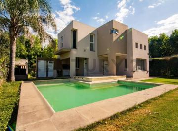 Casa · 151m² · 6 Ambientes · 1 Cochera · Venta Casa de 3 Dorm. en Barrio Privado Sol Paraná | Pueblo Esther