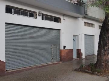 Local comercial , Parque Patricios · Amplio Local 80 m Sobre Av Brasil y Rioja (S/ Expensas)