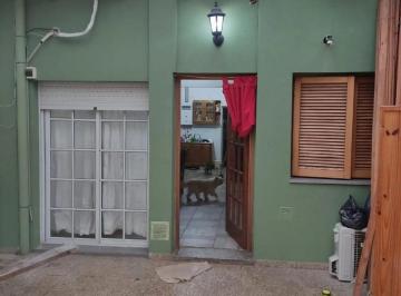 Casa · 130m² · 5 Ambientes · 1 Cochera · Casa en Arroyito