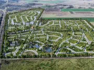 Terreno · 627m² · Venta: Terreno en Cinco Lagos, Ibarlucea.