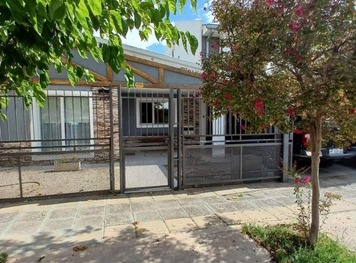 Casa · 183m² · 4 Ambientes · 1 Cochera