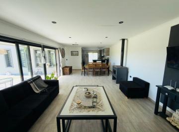 Casa de 4 ambientes, Mar del Sur · Retasado Casa en Venta en Mar del Sur