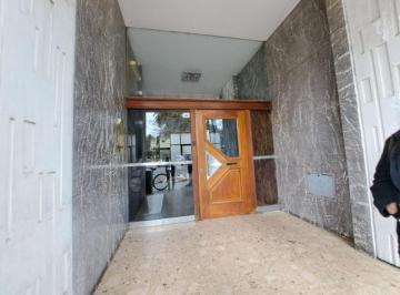 Departamento · 90m² · 4 Ambientes · Departamento de 3 Dorm. en Venta Calle 6 y 50