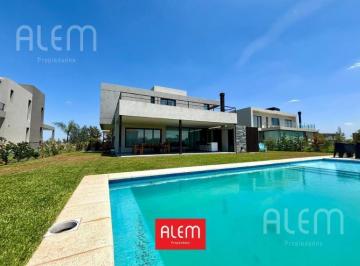 Casa · 123m² · 7 Ambientes · 2 Cocheras · Casa en Venta en Canning | Terralagos