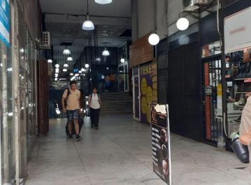 Local comercial , Recoleta · Local en Alquiler – Galería 5ta Av