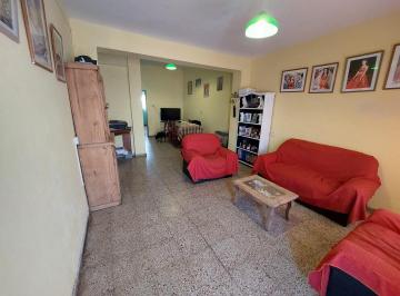 Casa · 164m² · 11 Ambientes · 1 Cochera · Casa en Venta 4 Dorm.! Pueyrredon!