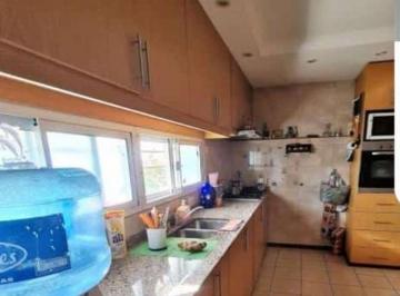 PH en Venta de 5 ambientes Distrito Noroeste · Vendo Casa en PH. Sanchez de Loria 770.barrio Jardín Fisherton