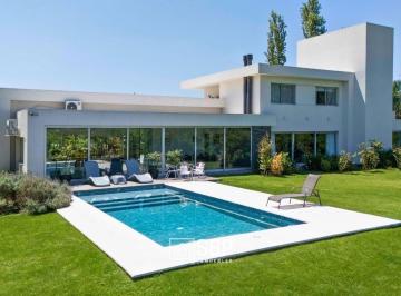 SBP-SBP-246_2 · Casa en Venta | Altos del Chateau | 5 Dorm