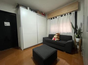 Casa · 80m² · 4 Ambientes · 1 Cochera · Venta Casa Dos Dorm. y Galpon Tiro Suizo