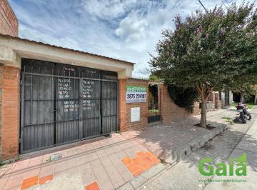 Casa · 200m² · 6 Ambientes · 1 Cochera · Casa en Cerrillos