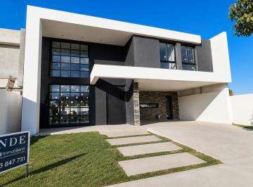 Casa · 286m² · 8 Ambientes · Casa en Venta La Luisita Premium 4 Dorm.