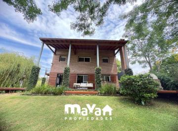 Casa · 190m² · 4 Ambientes · 2 Cocheras · Casa en Venta - Las Lomadas