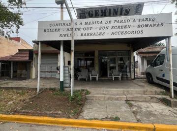Local comercial de 3 ambientes, Esteban Echeverría · Av Valette 177 - m. Grande / Local Comercial con Fondo Libre