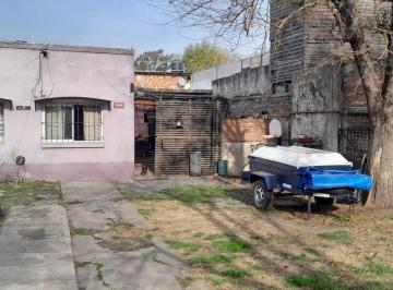 Casa · 64ha · 3 Ambientes · 3 Cocheras · Casa en Venta en R. Calzada