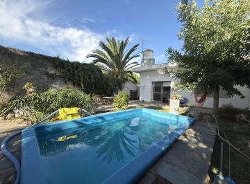 Casa · 81m² · 4 Ambientes · 1 Cochera · Casa 4 Ambientes en Venta en Castelar Norte Parque Sayago