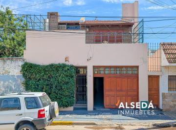 Casa · 210m² · 3 Ambientes · 1 Cochera · Casa de 2 Dorm. en Venta en Puerto Norte