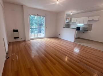 Departamento · 52m² · 2 Ambientes · Departamento Muy Amplio y Luminoso, con Balcon