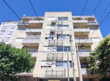 Departamento · 42m² · 2 Ambientes · Departamento de 2 Amb. con Cochera Descubierta en Moron Sur
