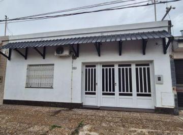 Casa · 115m² · 2 Dormitorios · 1 Cochera · Gaboto 6700