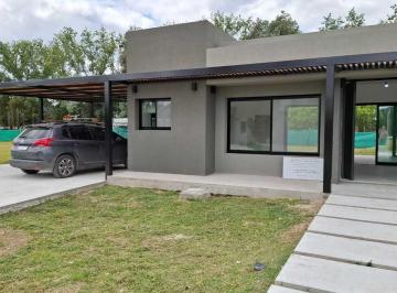 Quinta vacacional · 163m² · 4 Ambientes · 1 Cochera · Casa a Estrenar en Barrio Cerrado El Cardal 2 | 3 Dorm | Pileta | Piso Radiante | Lote 1263 m²
