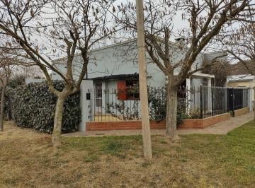 Casa · 130m² · 3 Ambientes · 1 Cochera · Casa en Venta en Antonio Carboni