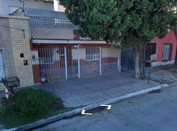 Casa · 59m² · 3 Ambientes · Casa Chalet en Venta en Berazategui Oeste, Berazategui, G. B. a. Zona Sur