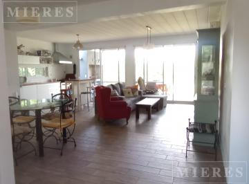 Casa · 122m² · 4 Ambientes · Casa en Venta en San Eduardo, Pilar del Este