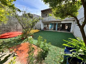 Casa · 150m² · 4 Ambientes · 2 Cocheras · Casa en Jose León Suarez