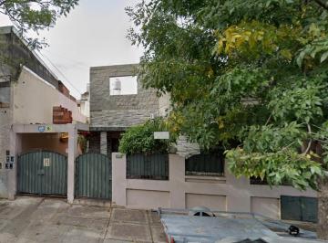Casa · 170m² · 6 Ambientes · 2 Cocheras · Ideal Dos Familias - Lote con Dos Viviendas