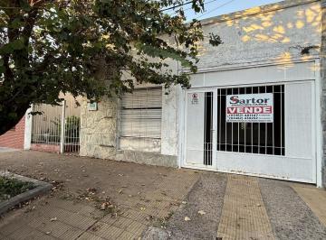 Casa · 126m² · 5 Ambientes · 1 Cochera · Casa en Venta Dentro de Los 4 Blvs