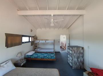 Casa · 361m² · 5 Ambientes · 4 Cocheras · Casa en Venta - 4 Dorm. 2 Baños - Pinamar