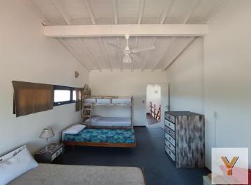 Casa · 361m² · 5 Ambientes · 4 Cocheras · Casa en Venta - 4 Dorm. 2 Baños - Pinamar