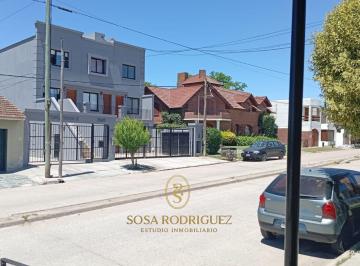 Casa · 70m² · 3 Ambientes · 1 Cochera · Casa en Balcarce