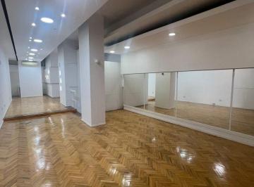 Local comercial · 90m² · 5 Ambientes · Local Comercial Frente a Patio Olmos