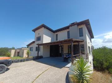 Casa · 361m² · 5 Ambientes · 4 Cocheras · Venta Casa Costa Esmeralda Golf I Al 100