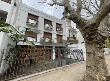 Casa de 15 ambientes, La Plata · Casona en Venta en La Plata - Ideal Instituciones