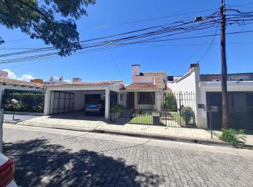 Casa · 250m² · 7 Ambientes · 2 Cocheras · Casa 4 Dorm. en Venta Parque Belgrano Salta