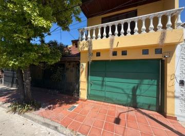 Casa de 5 ambientes, Morón · Casa 5 Ambientes con Jardin en Castelar