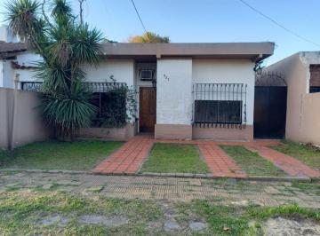 Casa de 3 ambientes, Ituzaingó · Casa 4 Ambientes con Jardin en Ituzaingó