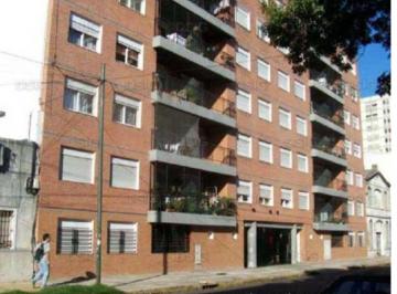 Departamento de 3 ambientes, San Cristobal · Departamento en Venta, 3 Amb en Pb con Patio, Baulera y Balcón Intern9, 75 Mt To