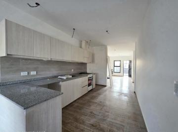 PH · 79m² · 3 Ambientes · 1 Cochera · PH en Plottier