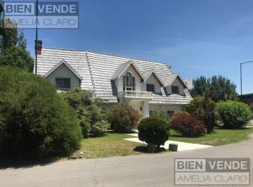 Casa · 239m² · 6 Ambientes · 2 Cocheras · Venta Exclusivo Chalet en 2 Plantas | Sobre Lote 600 m² | Barrio Privado “la Deseada” Ezeiza