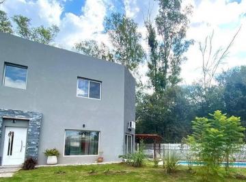 Casa · 160m² · 4 Ambientes · 2 Cocheras · Casa en Venta Los Arces La Cañada de Pilar Cuan Propiedades